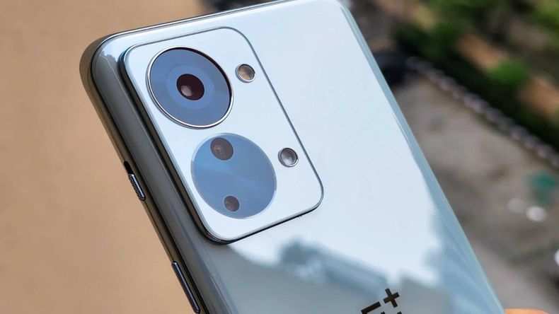 OnePlus Nord 2T Pro: लॉन्च हुआ 200MP कैमरा 8000mAh बैटरी वाला खतरनाक स्मार्टफोन, ₹13,999 से कीमत शुरू